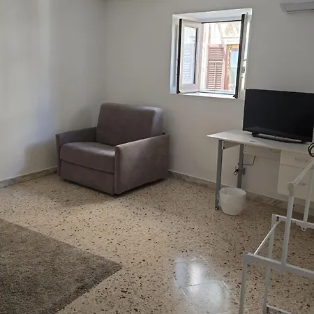 Mak House 3* باليرمو